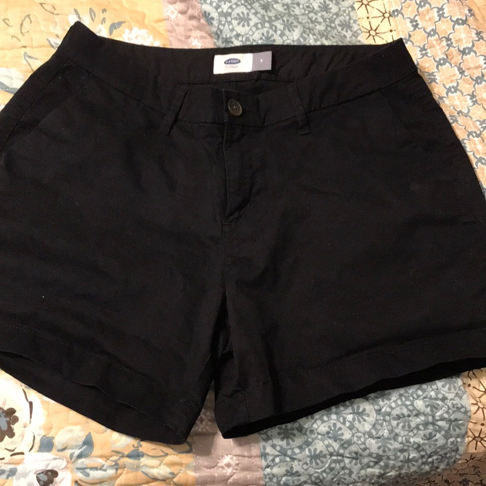 Black old navy shorts!